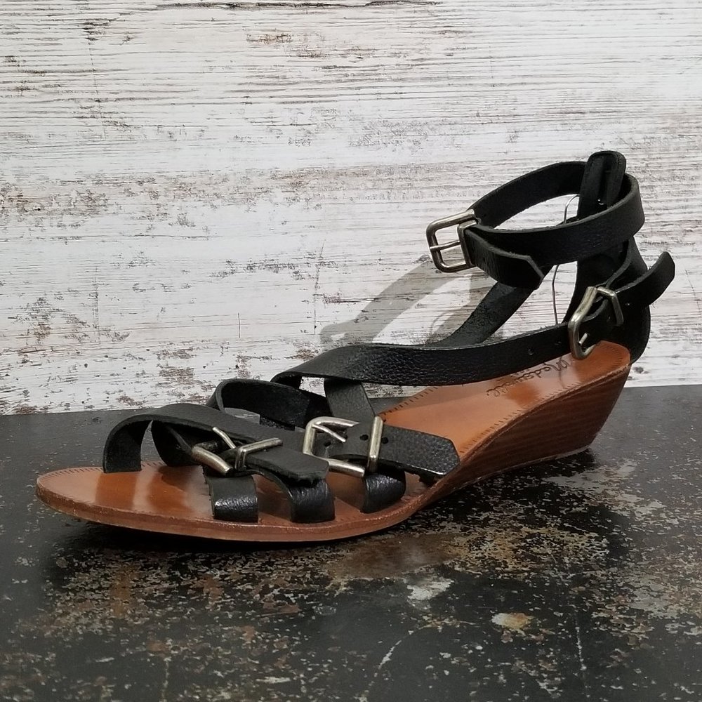 Womens Madewell 4 Buckle Sandals Sz 10 Used Black
